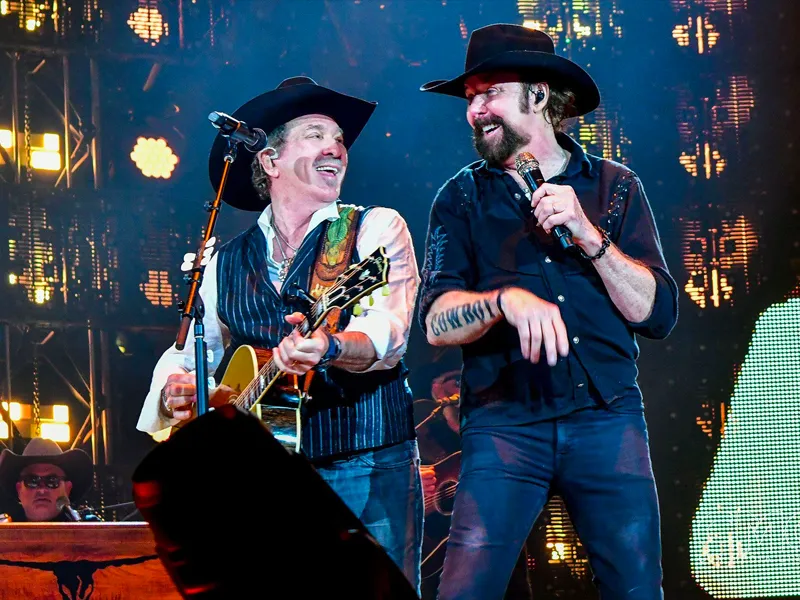 Brooks And Dunn Tickets | 1st June | Isleta Amphitheater | Isleta ...